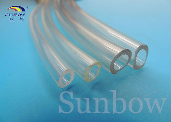 China Luvas Jacketed do PVC da tubulação flexível clara macia do PVC para o chicote de fios do fio fornecedor